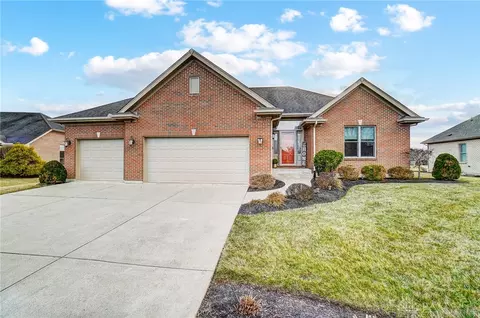 838 St Simons Ln, Washington Township, OH 45458