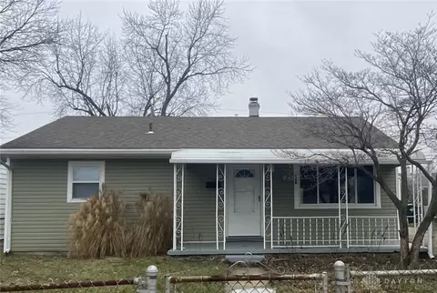 128 Pat Ln, Fairborn, OH 45324