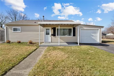 47 Thornton Dr, Fairborn, OH 45324