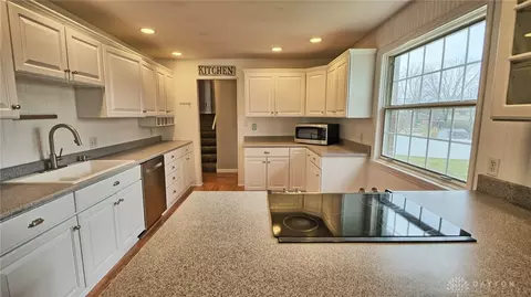 532 Judith Dr, Kettering, OH 45429 photo 16