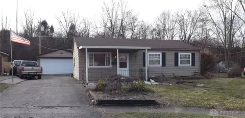 1266 Sanford Dr, Dayton, OH 45432