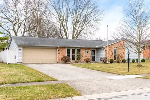 423 E Robinwood St, Sidney, OH 45365