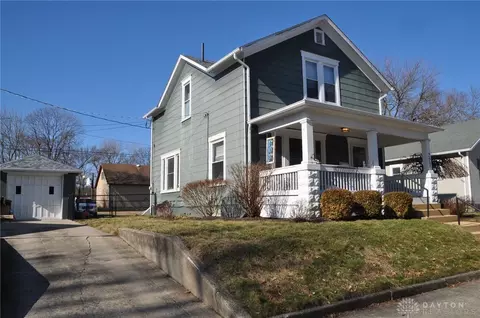 221 N 4th St, Tipp City, OH 45371