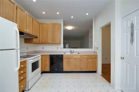 1574 Glenn Abbey Dr, Kettering, OH 45420 photo 14