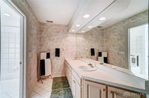 253 Rue Marseille, Kettering, OH 45429 photo 42