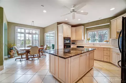 253 Rue Marseille, Kettering, OH 45429 photo 24