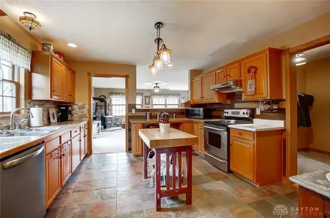 1068 N Tecumseh Rd, Springfield, OH 45504 photo 16