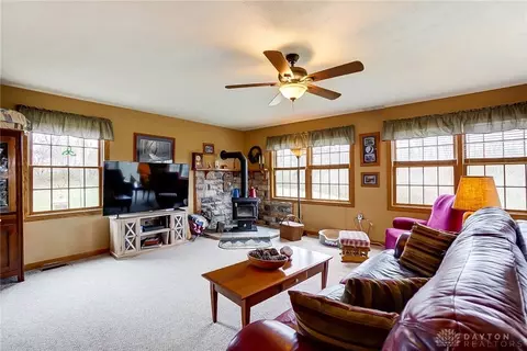 1068 N Tecumseh Rd, Springfield, OH 45504 photo 11