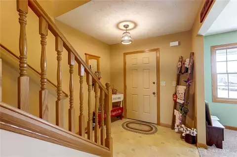 1068 N Tecumseh Rd, Springfield, OH 45504 photo 8