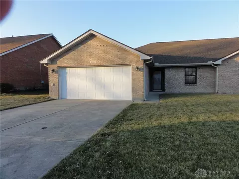 606 W Martindale Rd, Englewood, OH 45322
