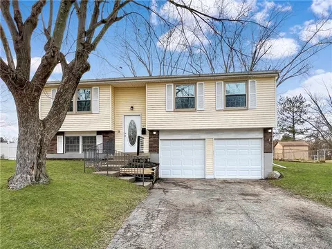 693 Hile Ln, Englewood, OH 45322
