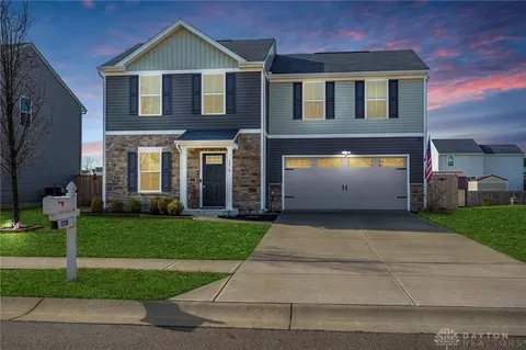 1216 Prem Pl, Xenia, OH 45385