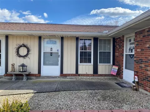 8726 Washington Colony Dr, Dayton, OH 45458
