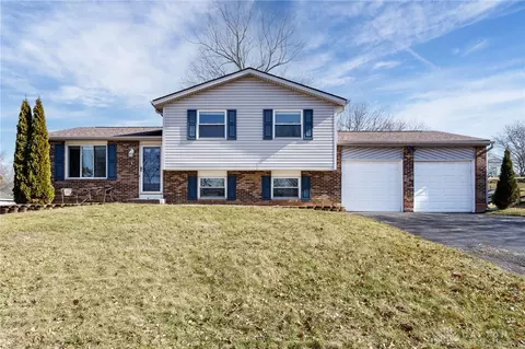 1026 Sundance Dr, Miamisburg, OH 45342