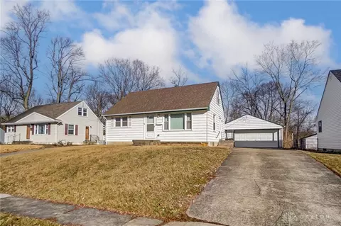 1267 Oakhill Ave, Fairborn, OH 45324