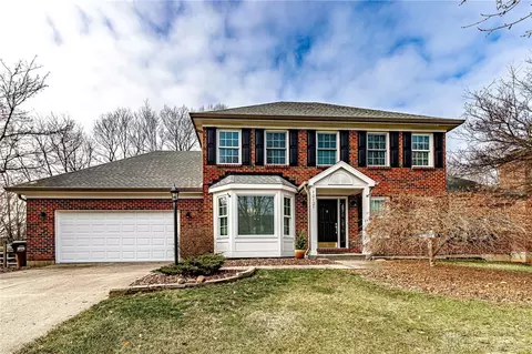 10121 Sleepy Ridge Dr, Loveland, OH 45140