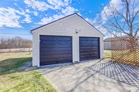 2482 E Aragon Ave, Dayton, OH 45420 photo 27