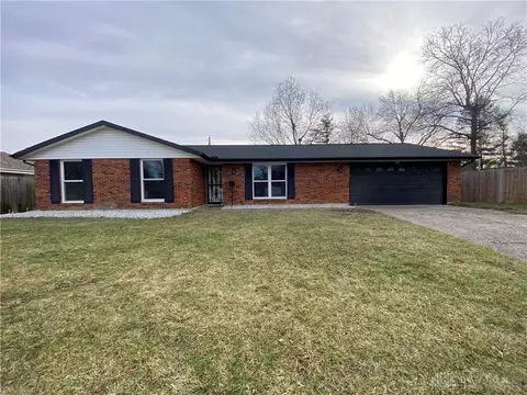 376 Wahby Ct, Fairborn, OH 45324