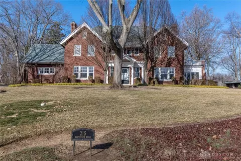215 Southview Rd, Oakwood, OH 45419