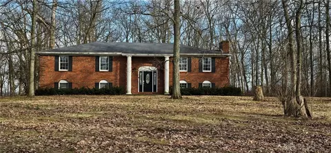 1570 Morgan Ross Rd, Hamilton, OH 45013