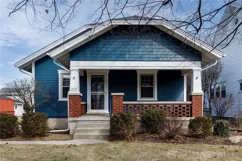 233 Hadley Ave, Oakwood, OH 45419