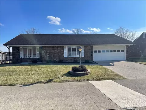 1135 Foxboro Rd, Springfield, OH 45503