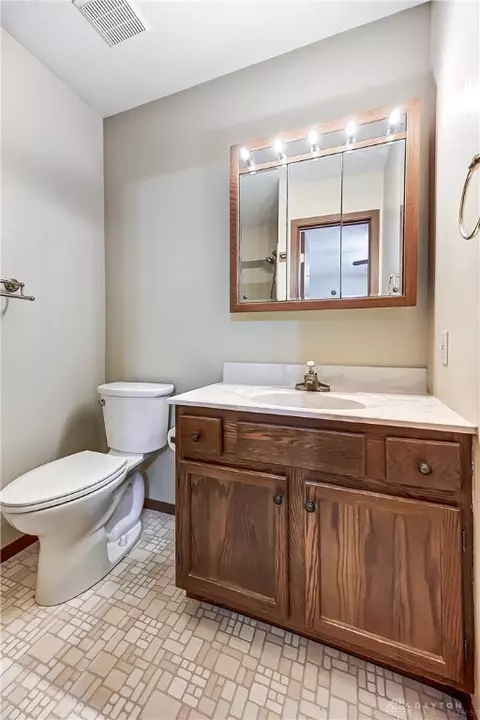 1135 Foxboro Rd, Springfield, OH 45503 photo 23