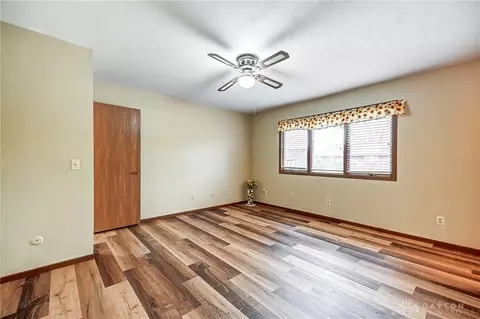 1135 Foxboro Rd, Springfield, OH 45503 photo 28