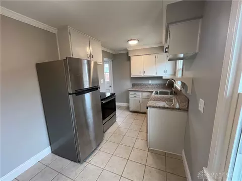 3204 Mirimar St, Kettering, OH 45409 photo 9
