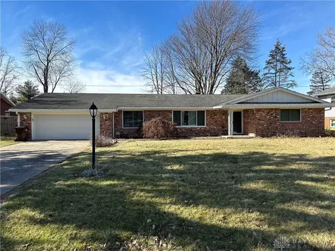 2307 Jacavanda Dr, Dayton, OH 45431