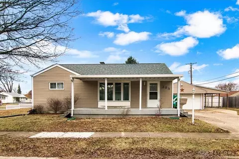 395 Trunk Dr, Dayton, OH 45431