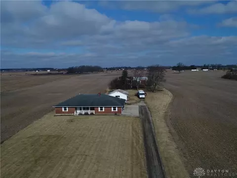 13185 Westbrook Rd, Brookville, OH 45309
