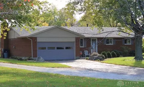 11788 Diamond Mill Rd, Englewood, OH 45322