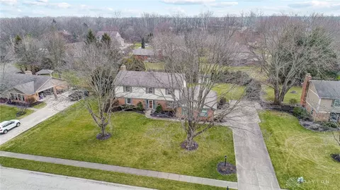 9470 Meadow Woods Ln, Washington Township, OH 45458