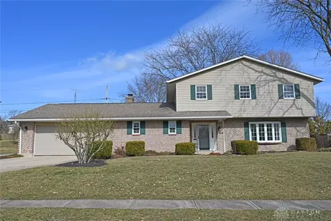 968 Rayberta Dr, Vandalia, OH 45377