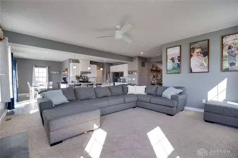 10563 Atterbury Dr, Harrison, OH 45030 photo 2