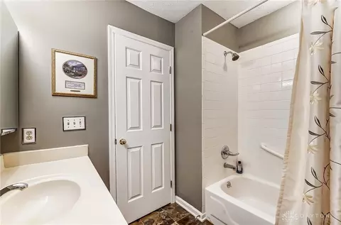 63 Pheasant Run Cir, Springboro, OH 45066 photo 25