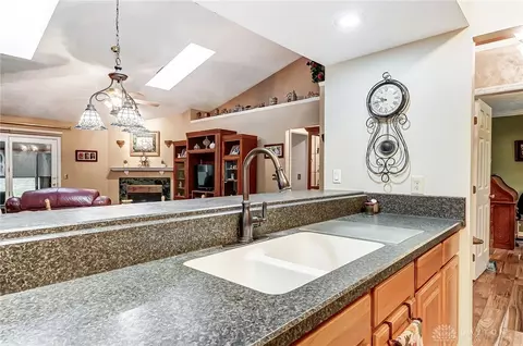 63 Pheasant Run Cir, Springboro, OH 45066 photo 9