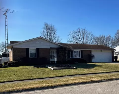 413 Little League Dr, Eaton, OH 45320