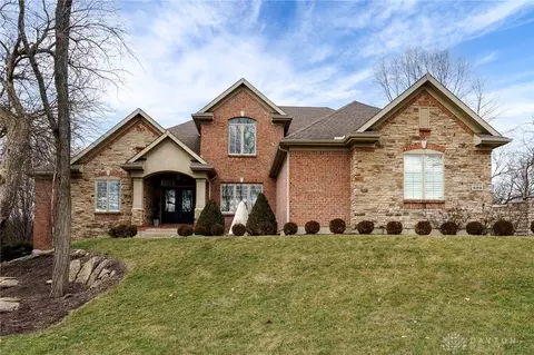 690 Grand Wood Ct, Springboro, OH 45066