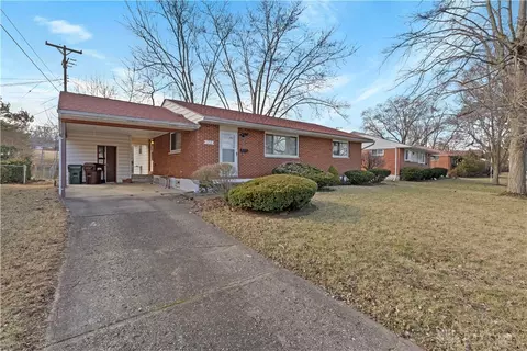122 Molly Ave, Trotwood, OH 45426