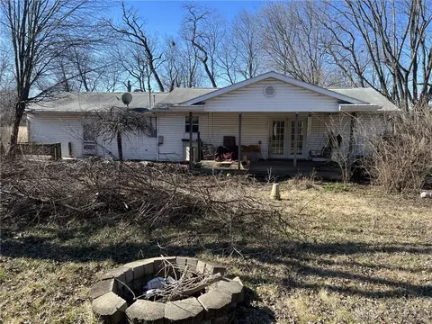 1472 Anna St, Fairborn, OH 45324