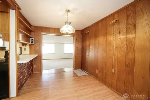 922 Castro Ln, Cincinnati, OH 45246 photo 7