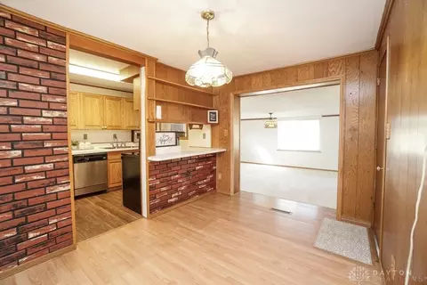922 Castro Ln, Cincinnati, OH 45246 photo 8