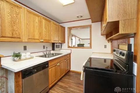 922 Castro Ln, Cincinnati, OH 45246 photo 11
