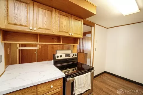 922 Castro Ln, Cincinnati, OH 45246 photo 12
