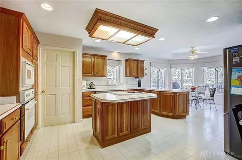 6738 Penridge Dr, Centerville, OH 45459 photo 17