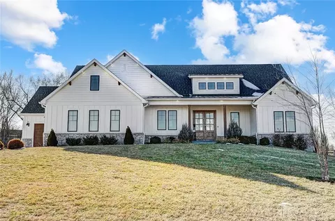 2445 Presley Ct, Lebanon, OH 45036
