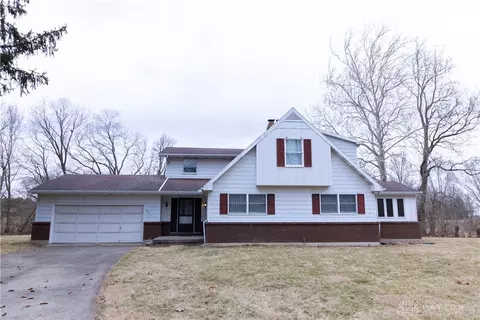 608 Barnhart Rd, Troy, OH 45373