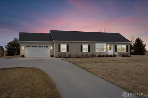 1459 Dailey Rd, Wilmington, OH 45177